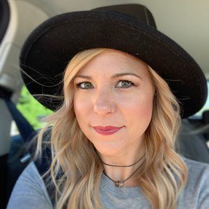 Meet your Posher, Melissa